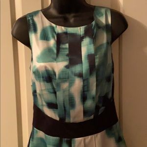 Limited shiny green dress. Great for holiday party